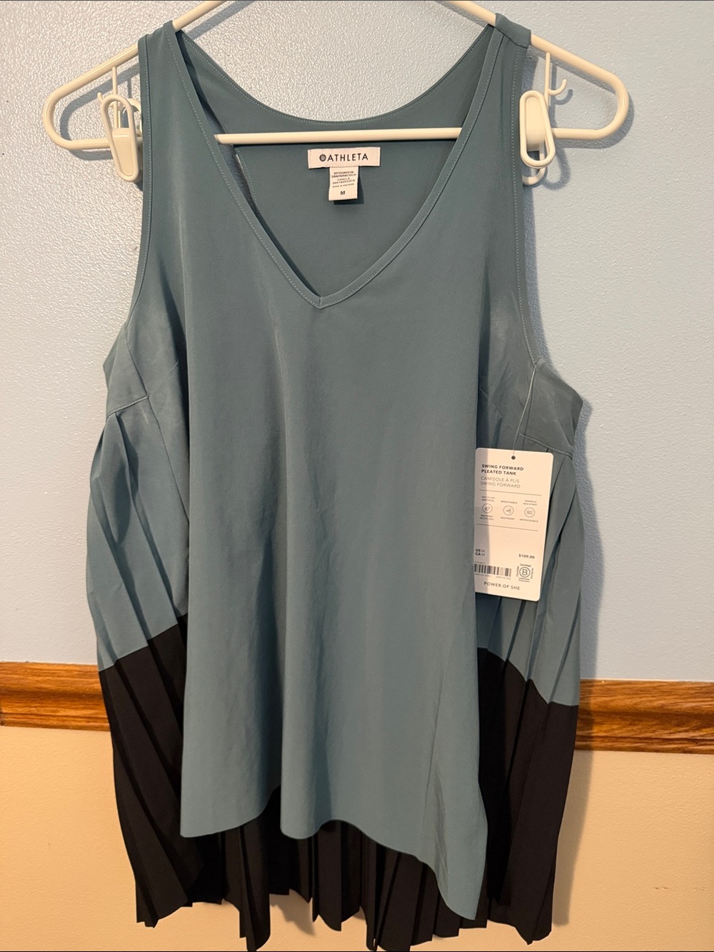 NWT Athleta Swing Forward Pleated Colorblock Tank Teal Black Size M FLAWED